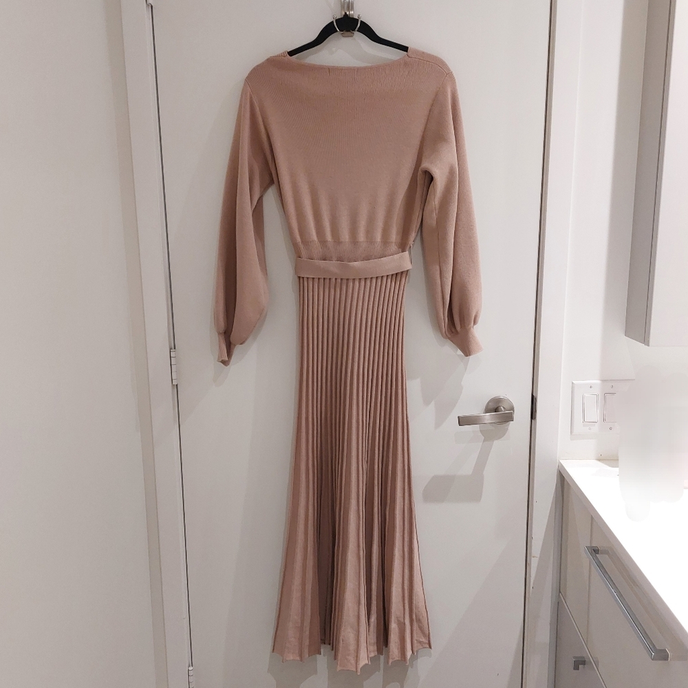 Knit Pleated Belted Maxi Dress - Blush - Picture 3 of 8